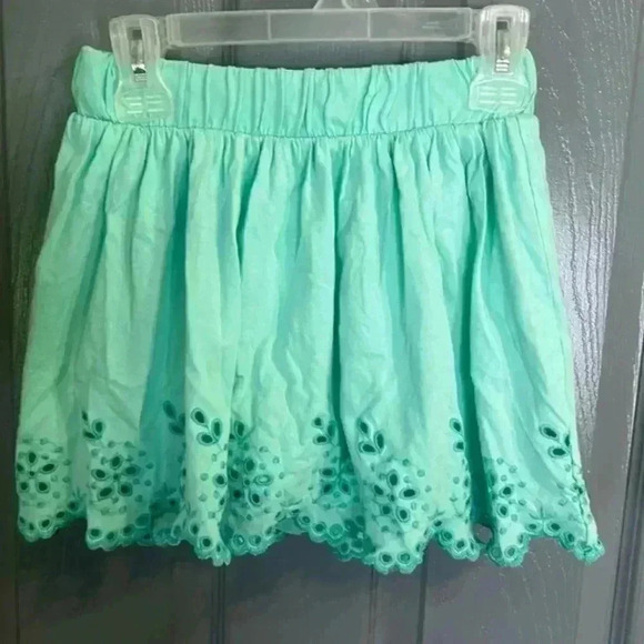 Cat & Jack, girl’s teal skirt with built in shorts. Size M - Picture 1 of 4